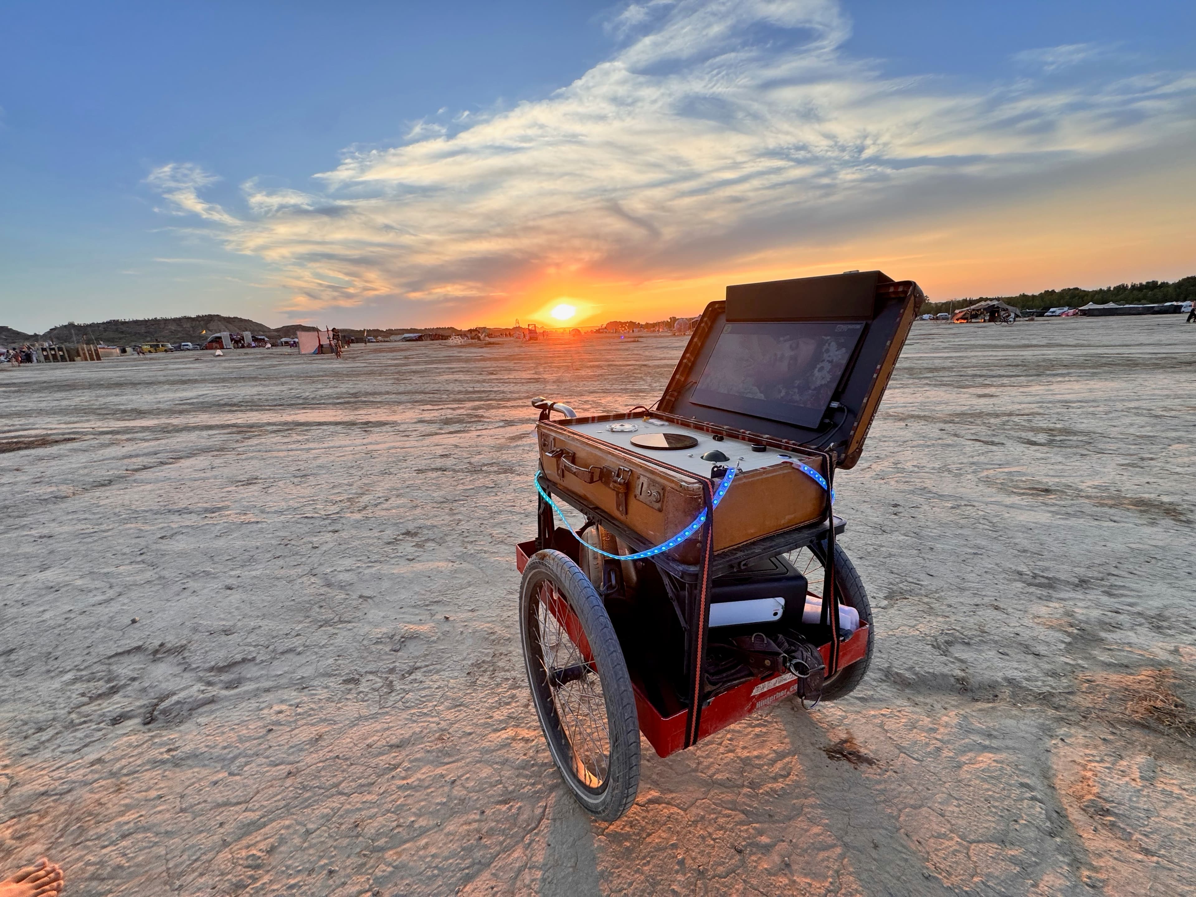 BurnKoffer artcar by Mephy